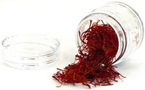 Extraction of the natural color of saffron petals of waste in the country