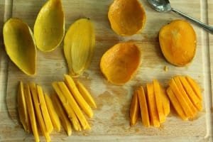 recipe Of Mango sauce with Iranian saffron, Mango sauce with Iranian saffron, Mango sauce, Mango sauce with saffron, Local food, How to prepare delicious mango sauce with Iranian saffron, Tips for mango sauce with Iranian saffron, How to prepare different sauces, Cooking training with saffron