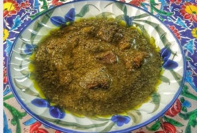 recipe for walnut spinach stew with Iranian saffron, Walnut spinach stew with Iranian saffron, Walnut spinach stew with saffron, Local food, How to prepare walnut spinach stew with Iranian saffron, Tips for walnut spinach stew with Iranian saffron, How to prepare different types of stew, Cooking training with saffron